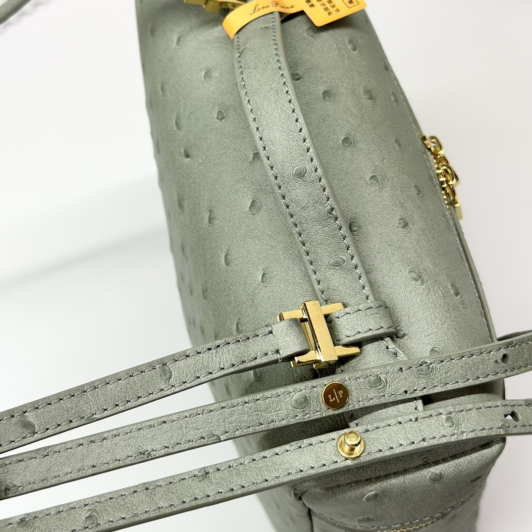 Loro Piana Extra Pocket backpack L23.5 Ostrich-grained Leather 23 x 21 x 8 cm