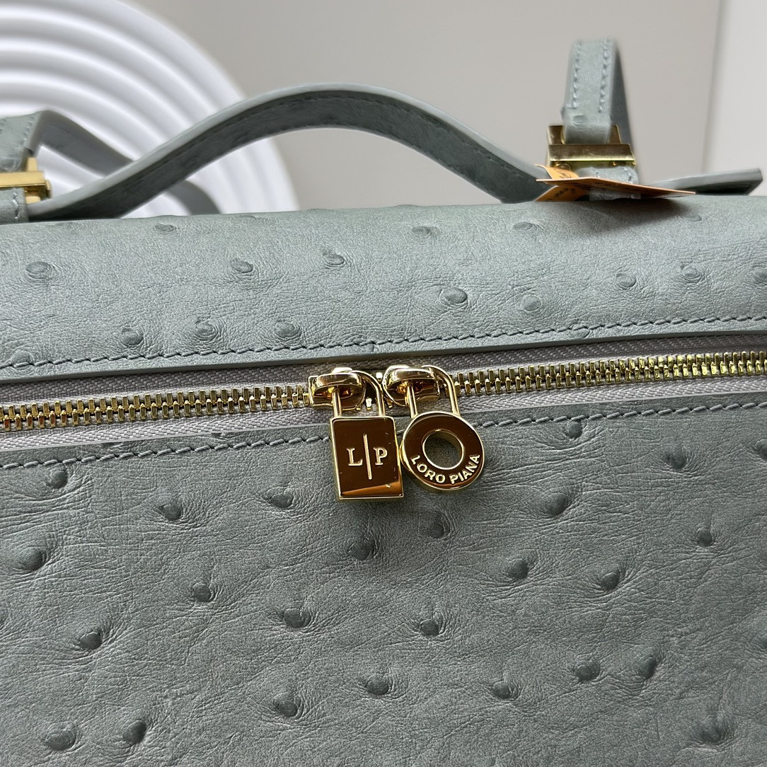 Loro Piana Extra Pocket backpack L23.5 Ostrich-grained Leather 23 x 21 x 8 cm