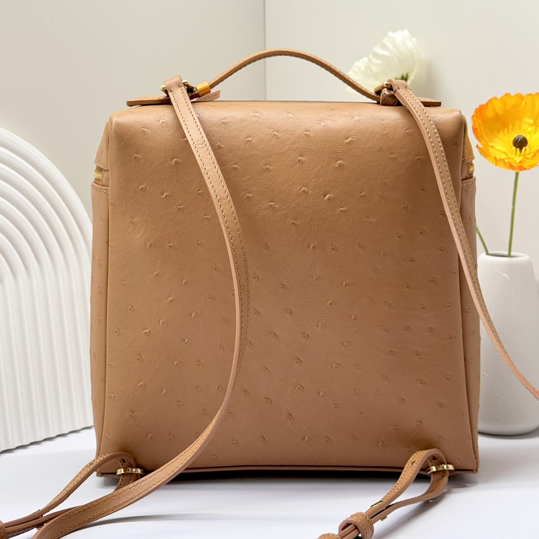 Loro Piana Extra Pocket backpack L23.5 Ostrich-grained Leather 23 x 21 x 8 cm