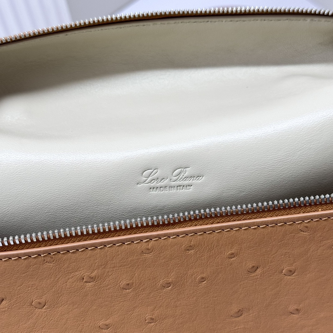 Loro Piana Extra Pocket backpack L23.5 Ostrich-grained Leather 23 x 21 x 8 cm