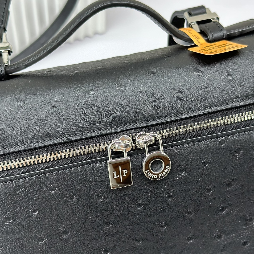 Loro Piana Extra Pocket backpack L23.5 Ostrich-grained Leather 23 x 21 x 8 cm