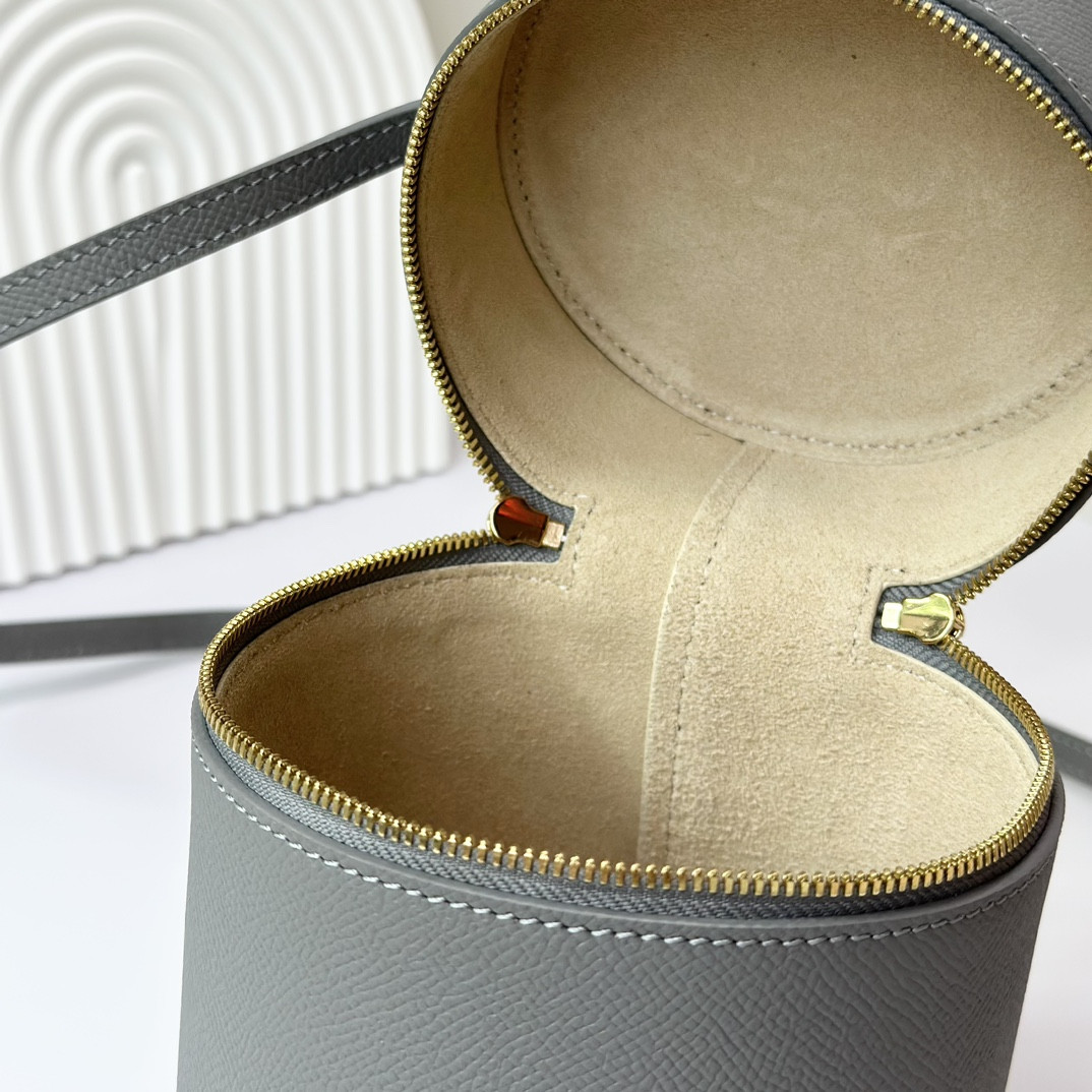 Loro Piana Extra Case Textured Calfskin 12 x16 x12cm