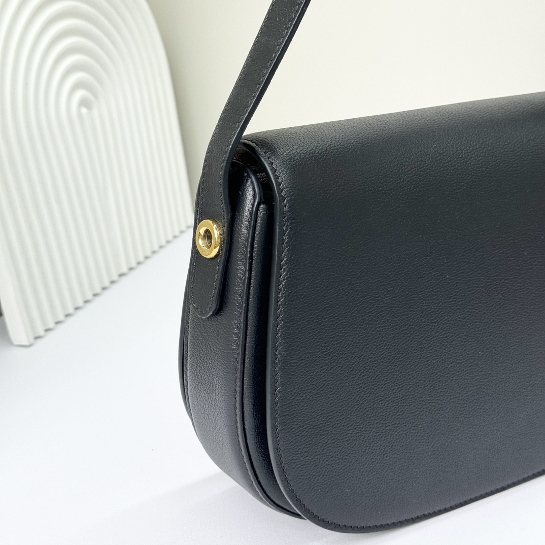 Loro Piana Small Ghiera Bag 23x16x8 cm