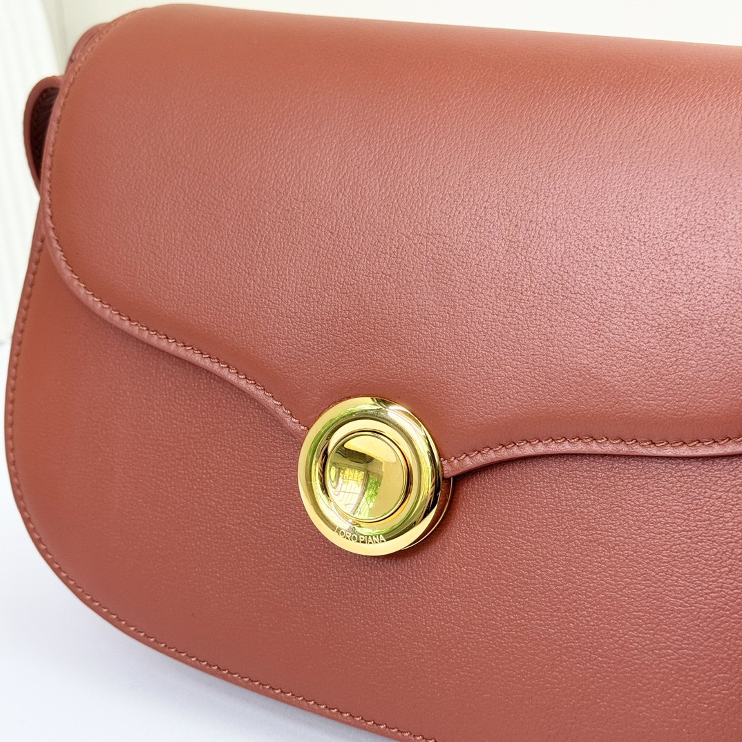 Loro Piana Small Ghiera Bag 23x16x8 cm