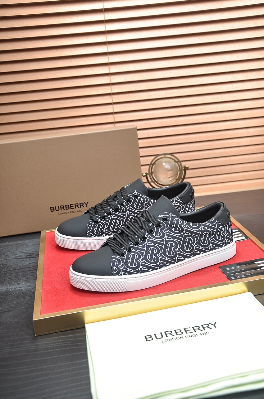 UA Burberry Sneakers