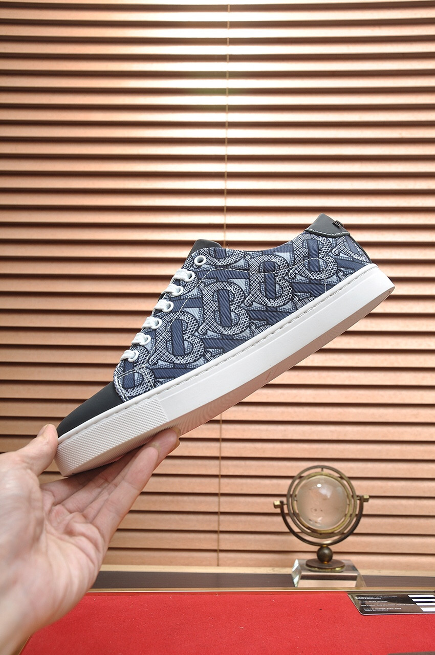 UA Burberry Sneakers