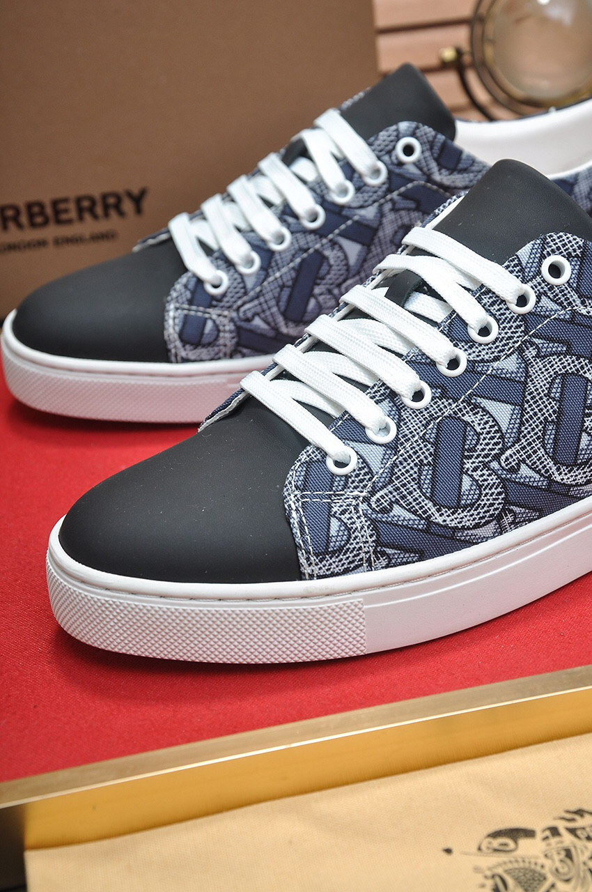 UA Burberry Sneakers