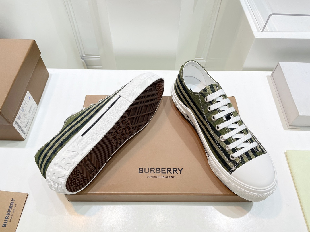 UA Burberry Check Sneakers