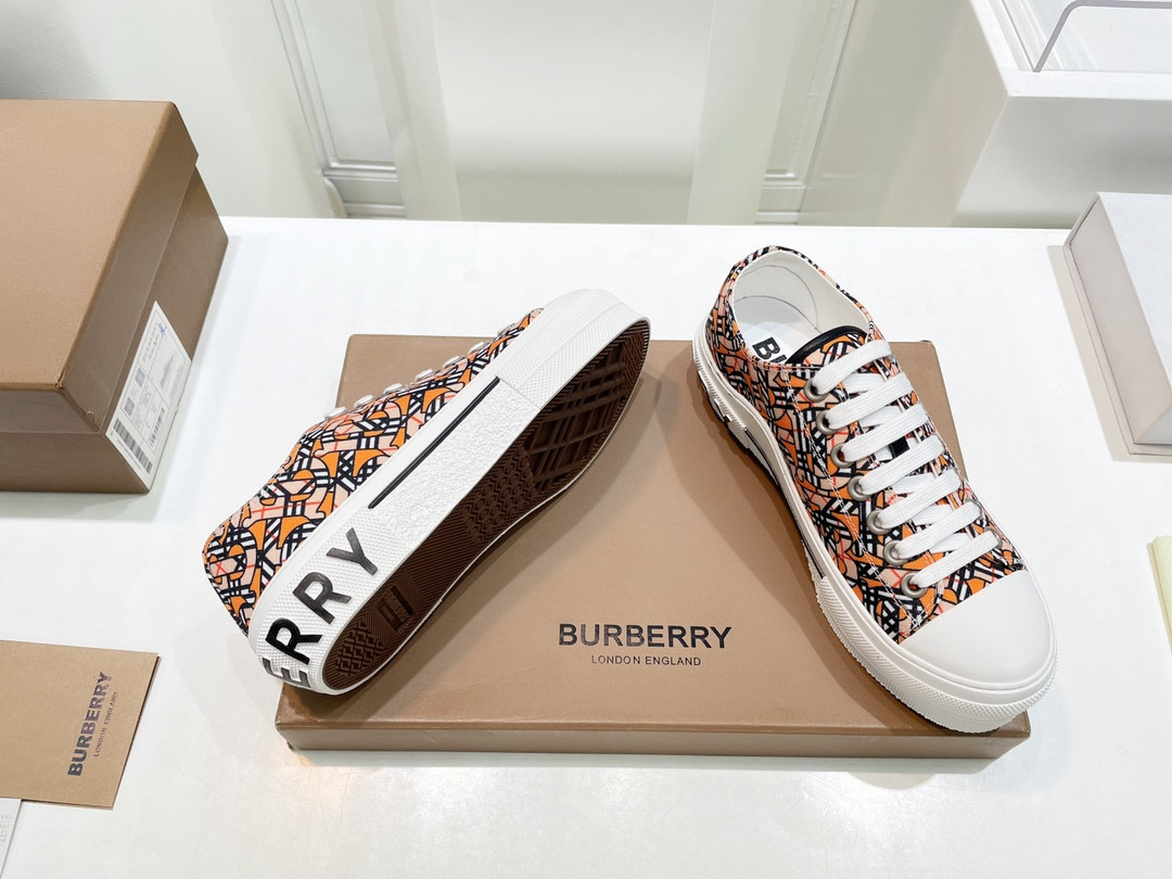 UA Burberry Sneakers
