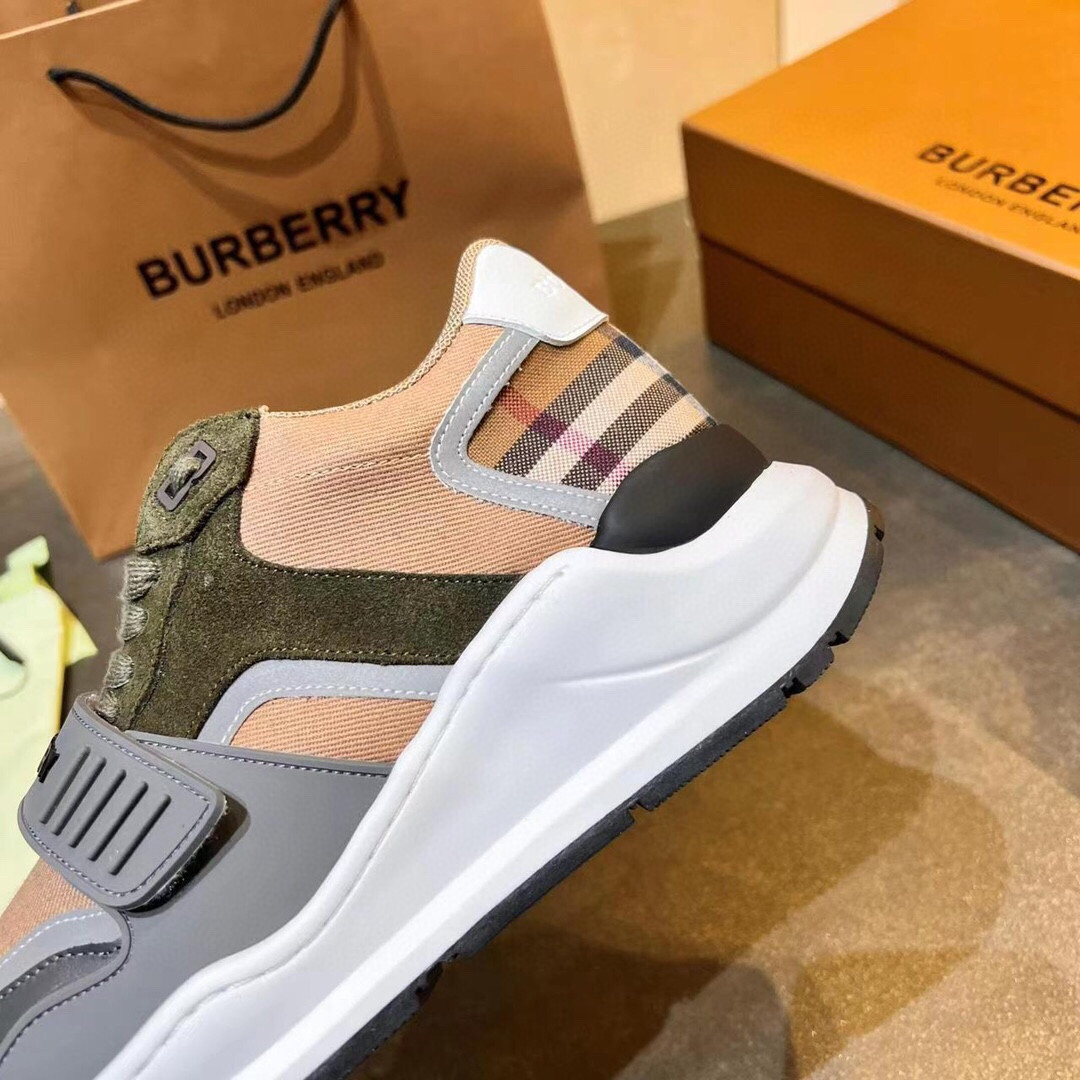 UA Burberry Sneakers