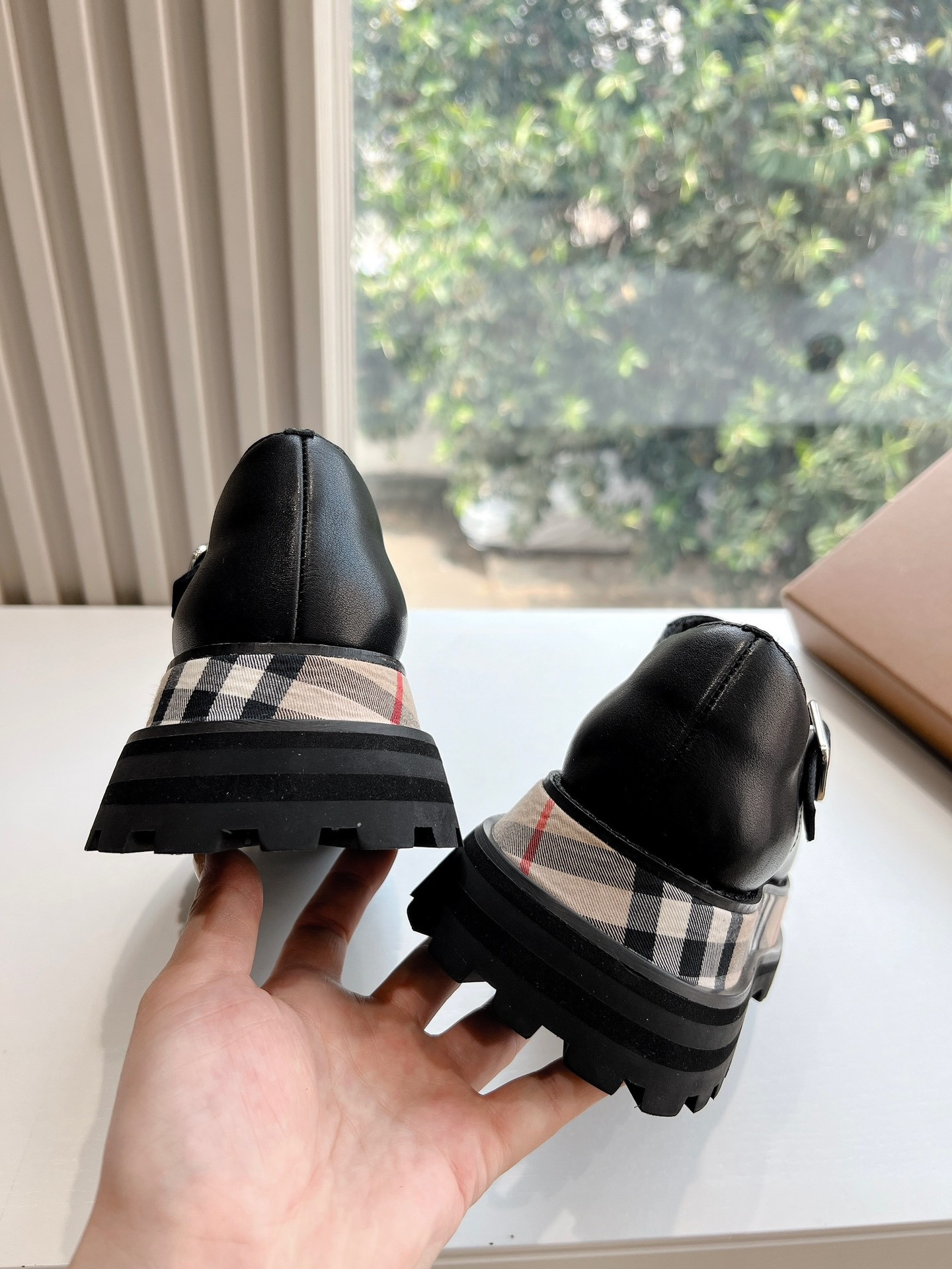 UA Burberry Check Leather Flats