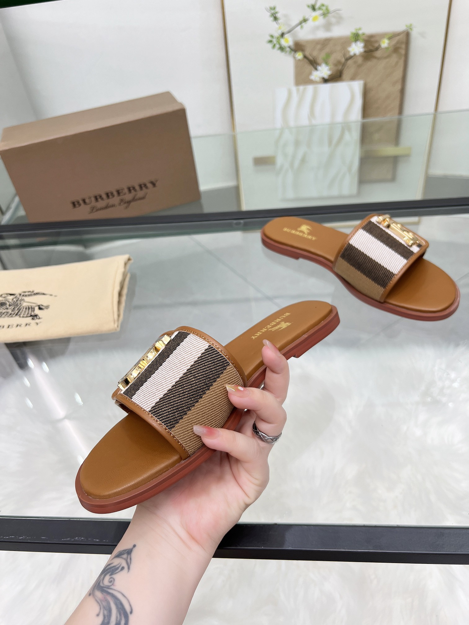 UA Burberry Slides