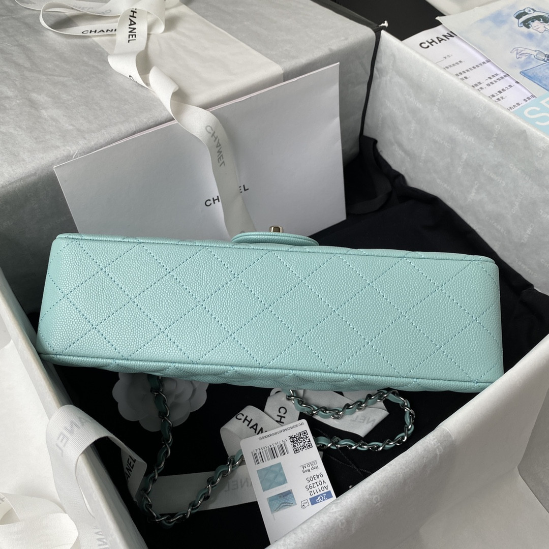 Chanel Classic Flap Bag 15.5×25.5×6.5cm