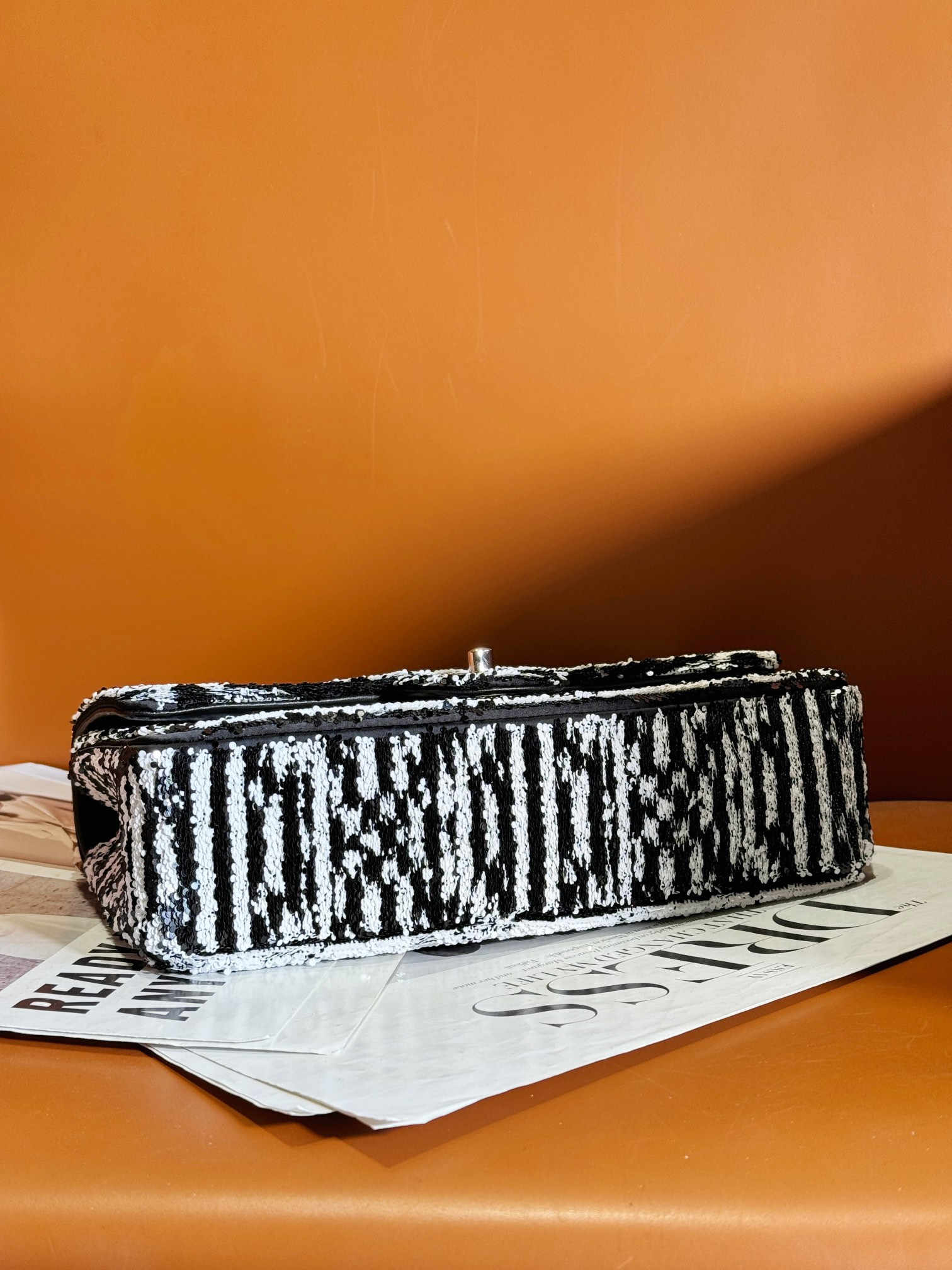 Chanel Classic Flap Bag 15.5×25.5×6.5cm