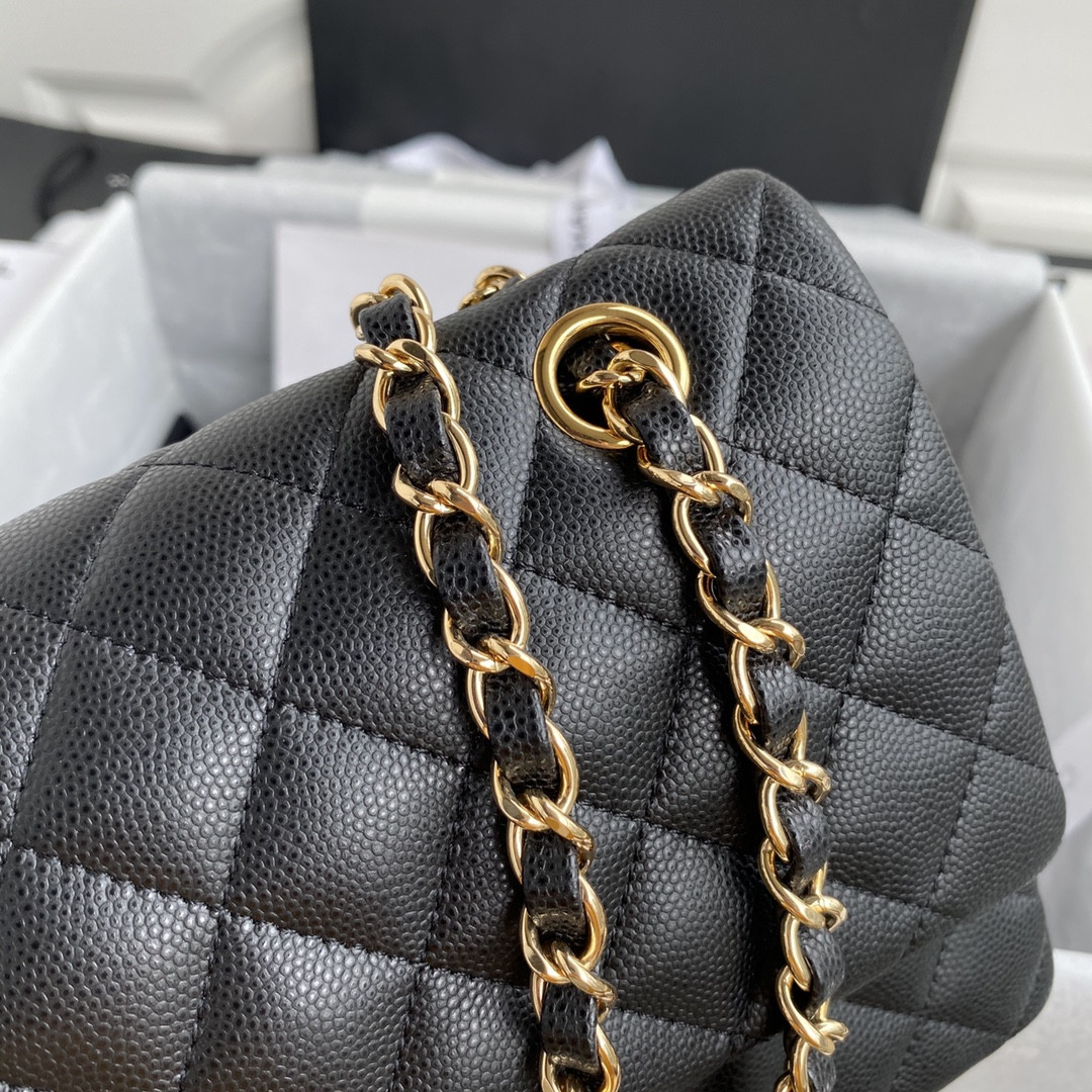 Chanel Classic Flap Bag 15.5×25.5×6.5cm