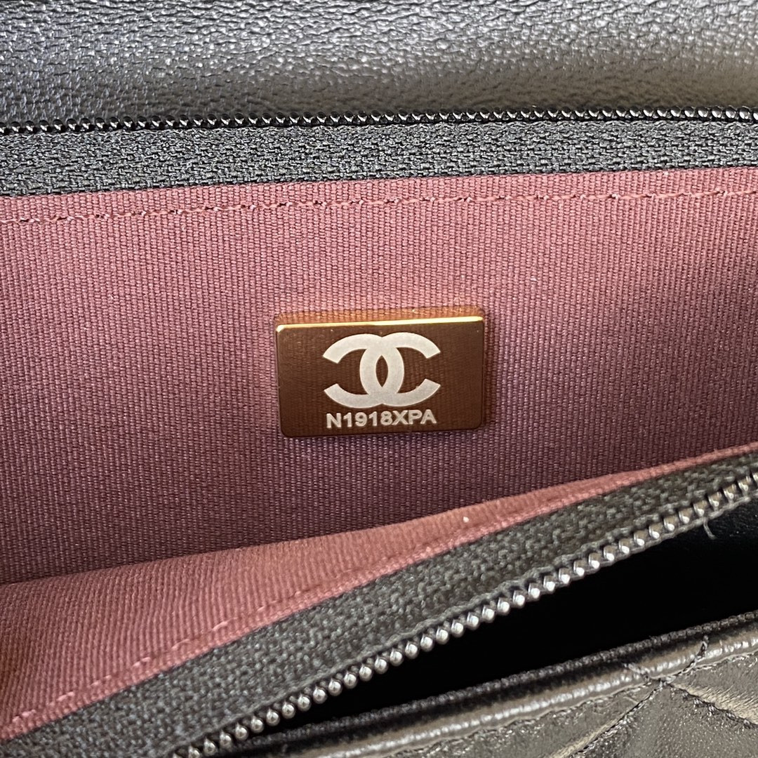 CHANEL WALLET ON CHAIN 12.3 × 19.2 × 3.5 cm