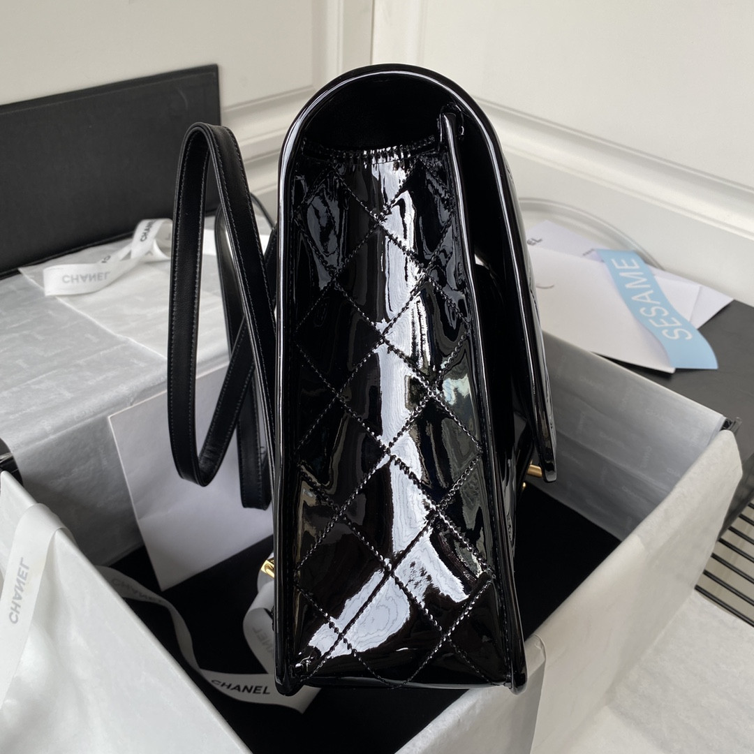 CHANEL 22K 31.5x31x9cm