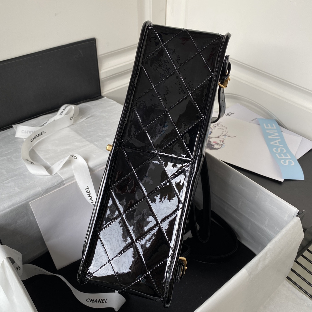 CHANEL 22K 31.5x31x9cm