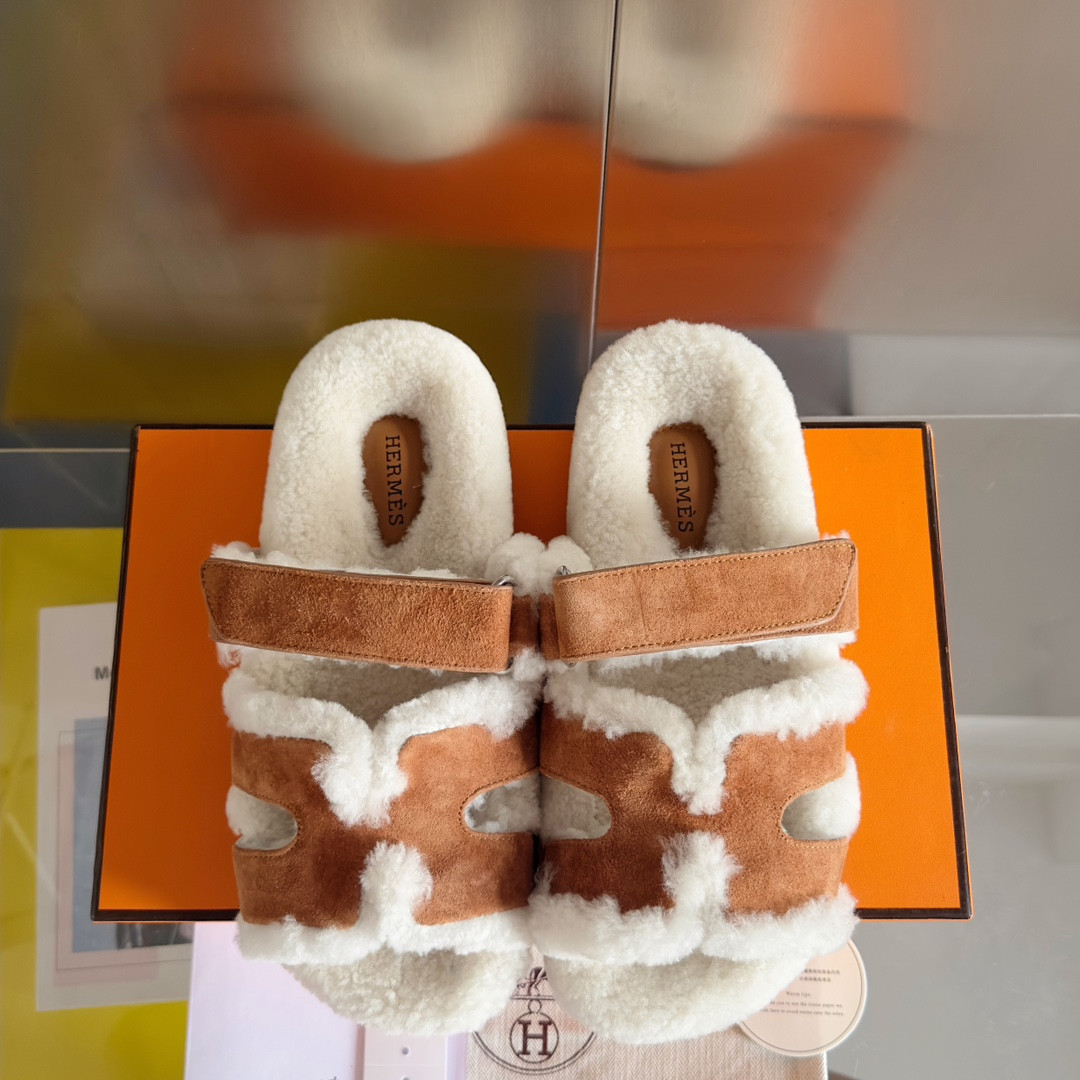 UA Hermès Chypre sandal