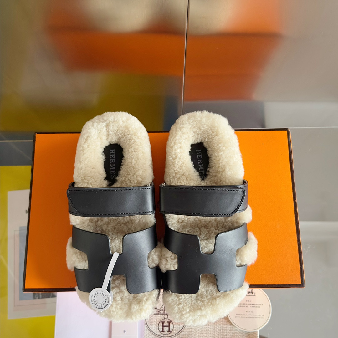 UA Hermès Chypre sandal