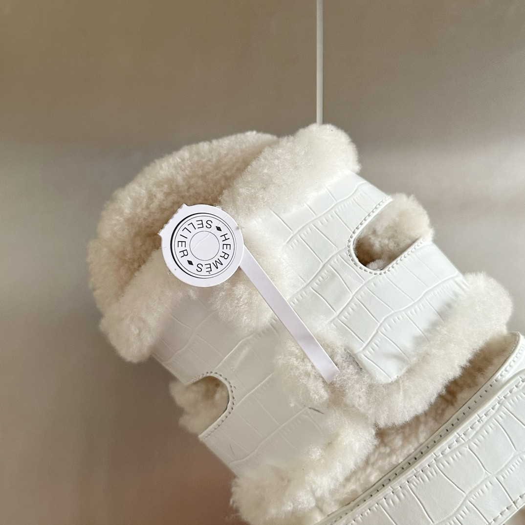 UA Hermès Chypre sandal