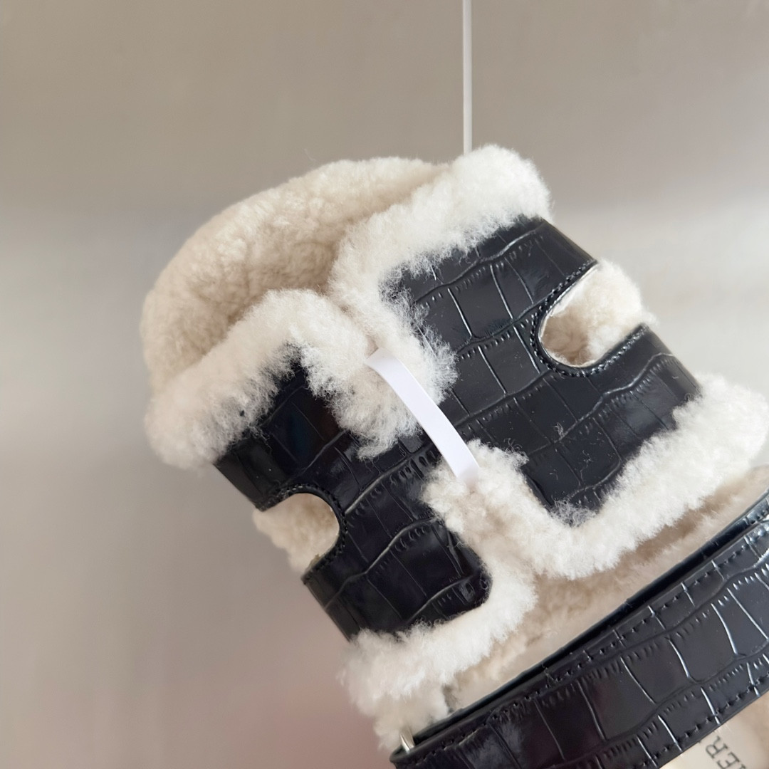 UA Hermès Chypre sandal