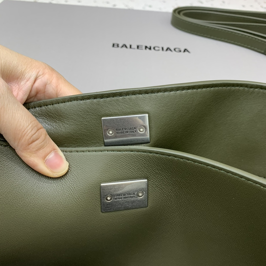 Balenciaga Rodeo Medium 35x23.3x10.9cm