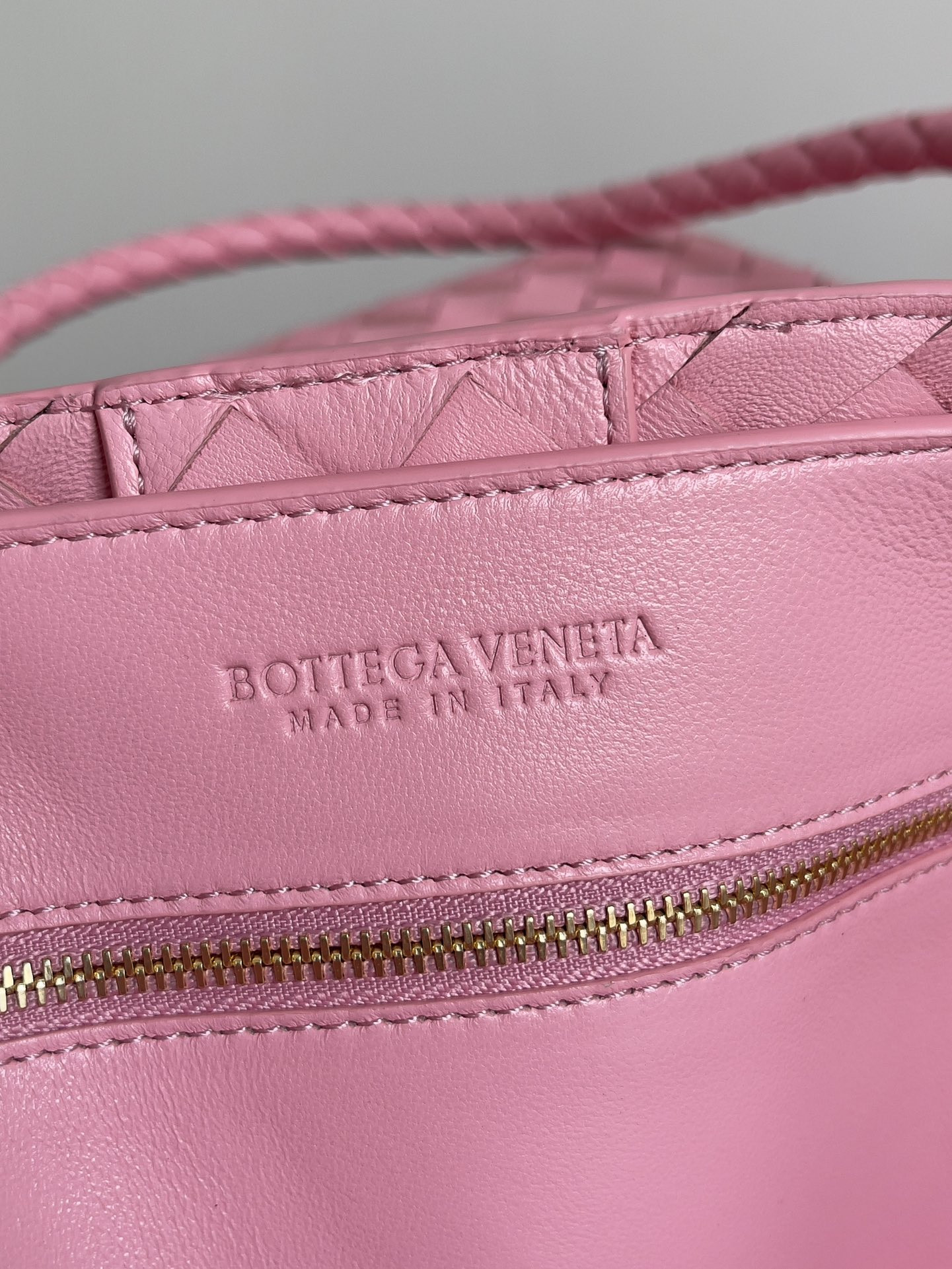 Bottega Veneta  Large Andiamo 42x18x35cm
