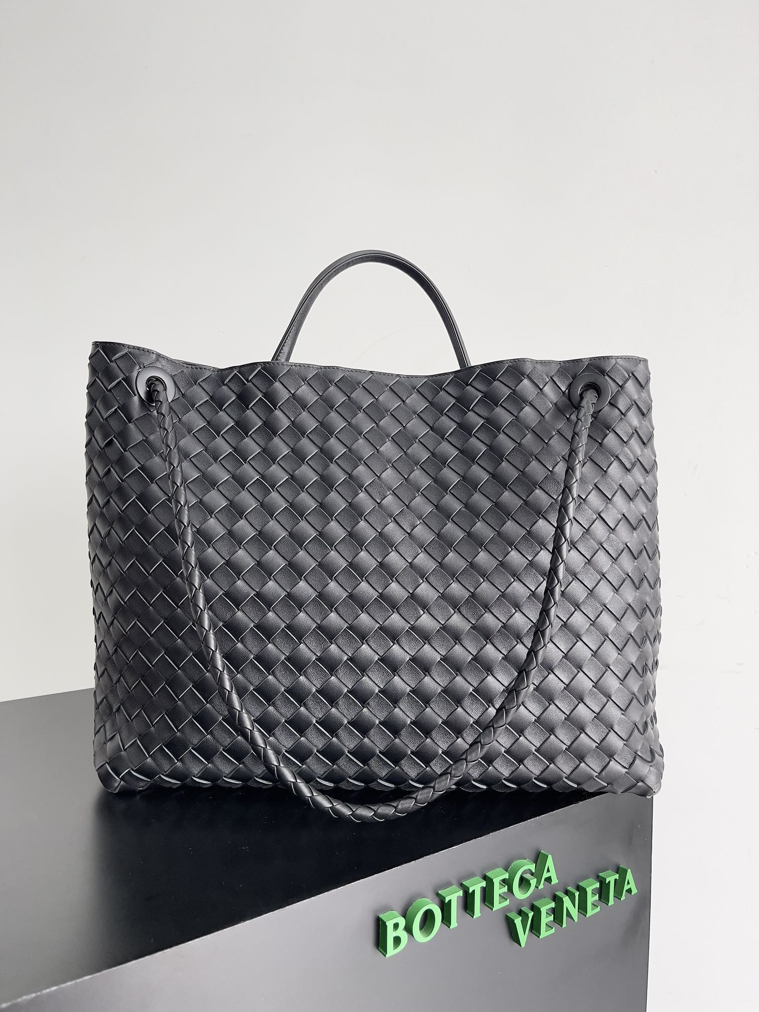 Bottega Veneta Large Andiamo 42x18x35cm