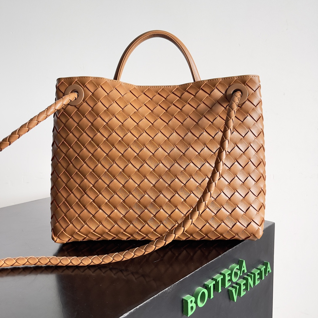 Bottega Veneta Medium Andiamo 32x25x11CM