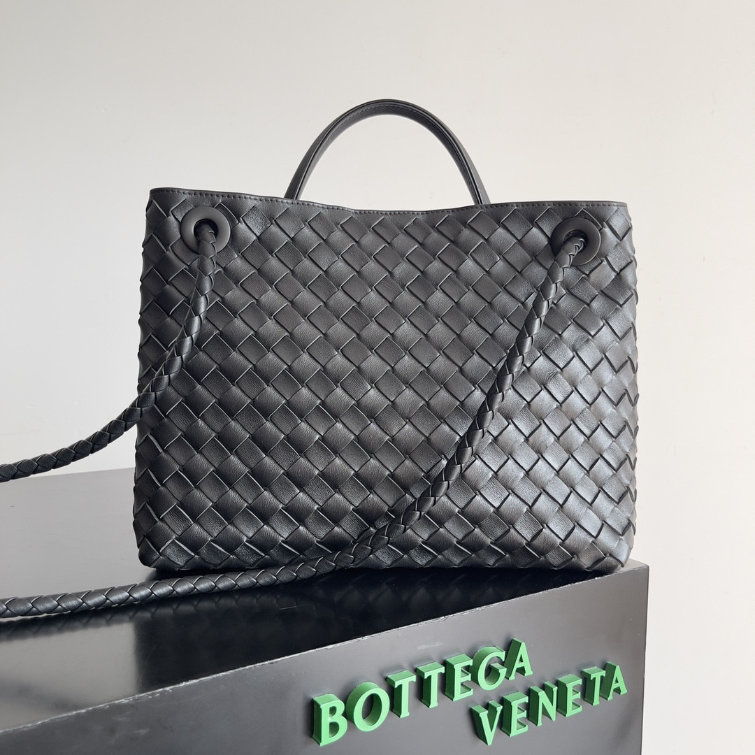 Bottega Veneta Medium Andiamo 32x25x11CM