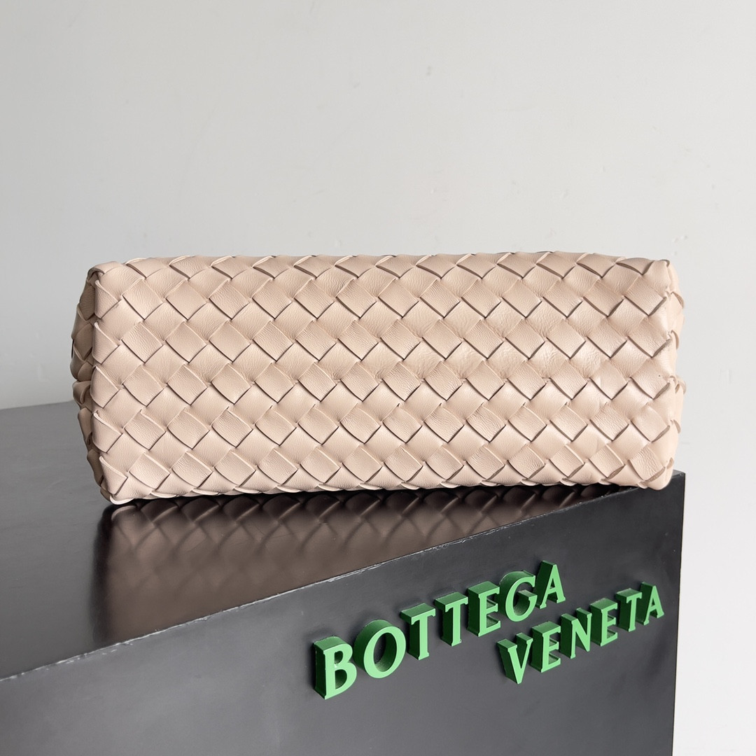 Bottega Veneta Medium Andiamo 32x25x11CM