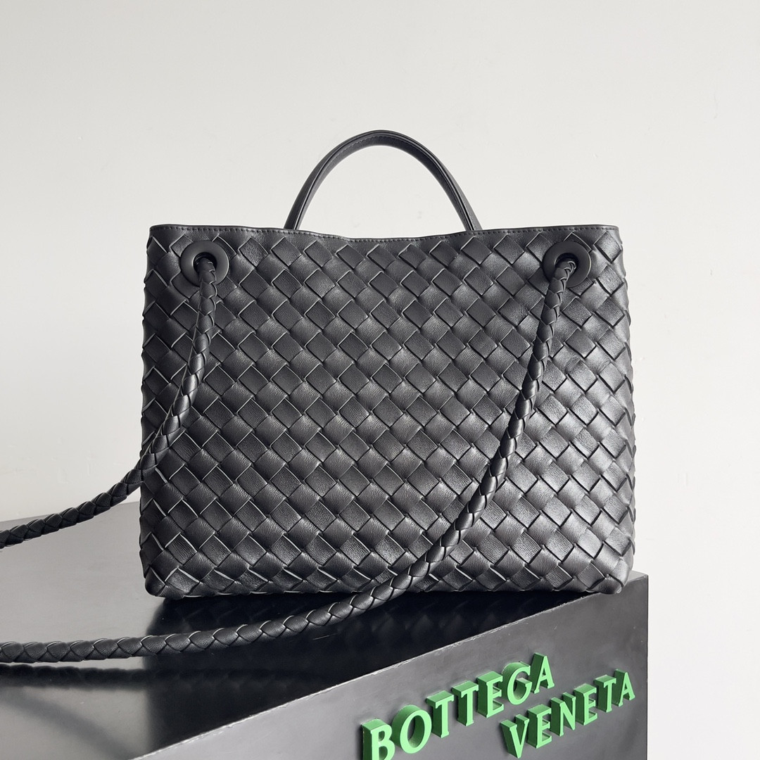 Bottega Veneta Medium Andiamo 32x25x11CM