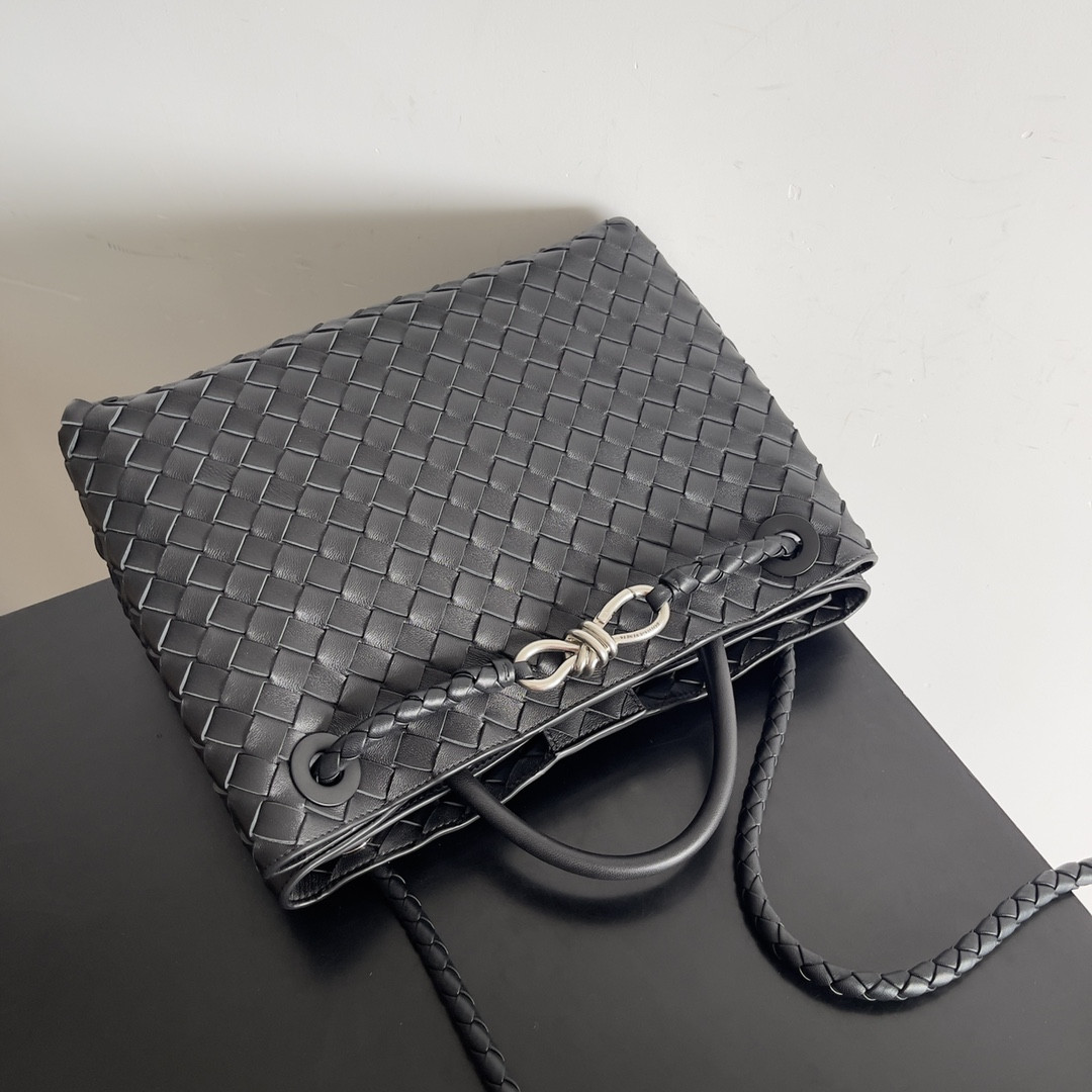 Bottega Veneta Medium Andiamo 32x25x11CM