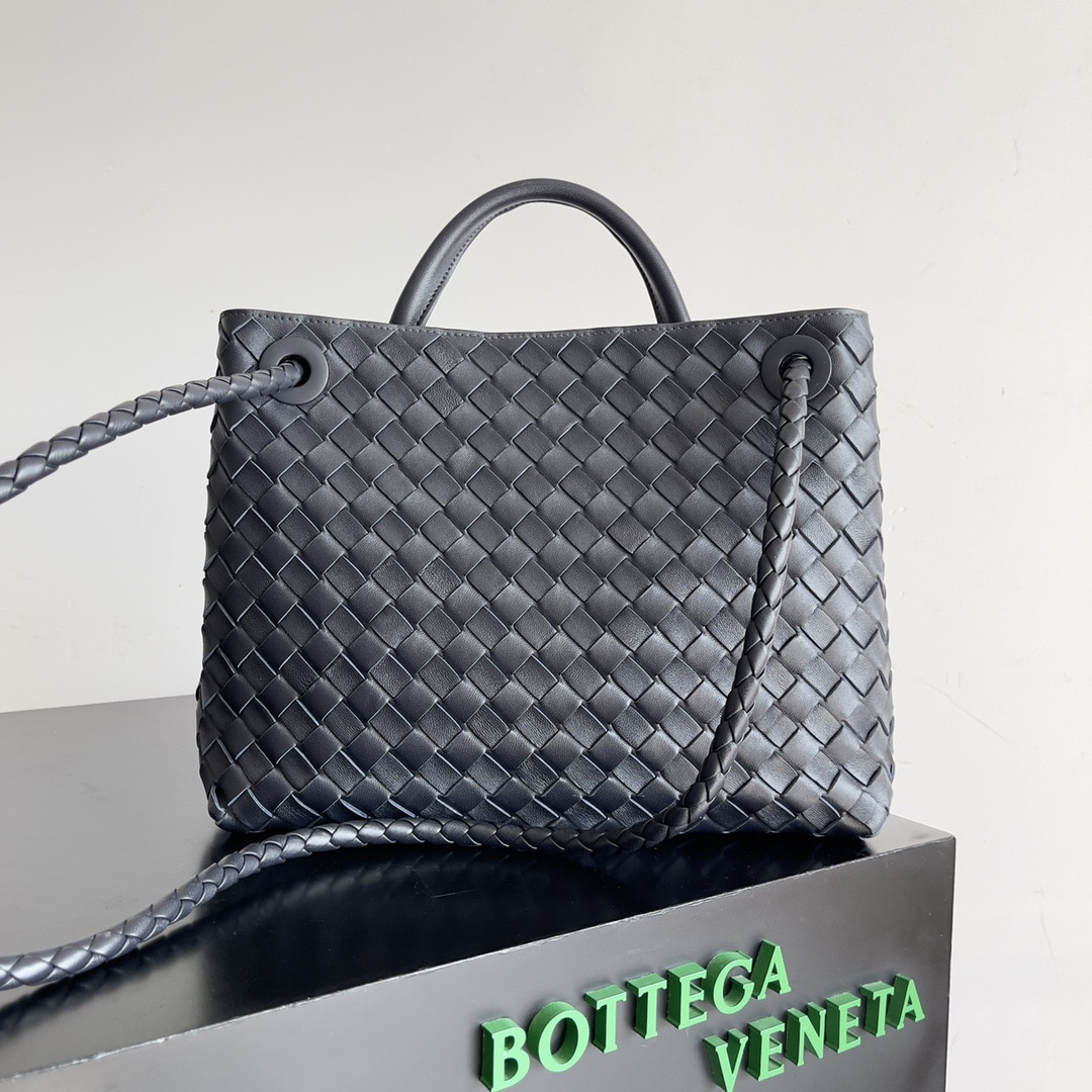 Bottega Veneta Medium Andiamo 32x25x11CM