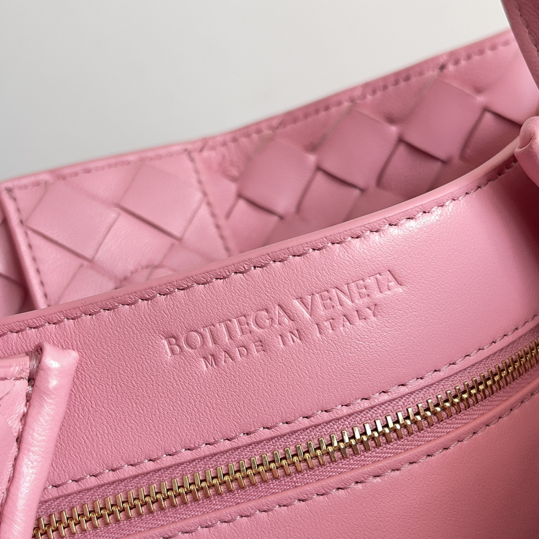 Bottega Veneta Medium Andiamo 32x25x11CM