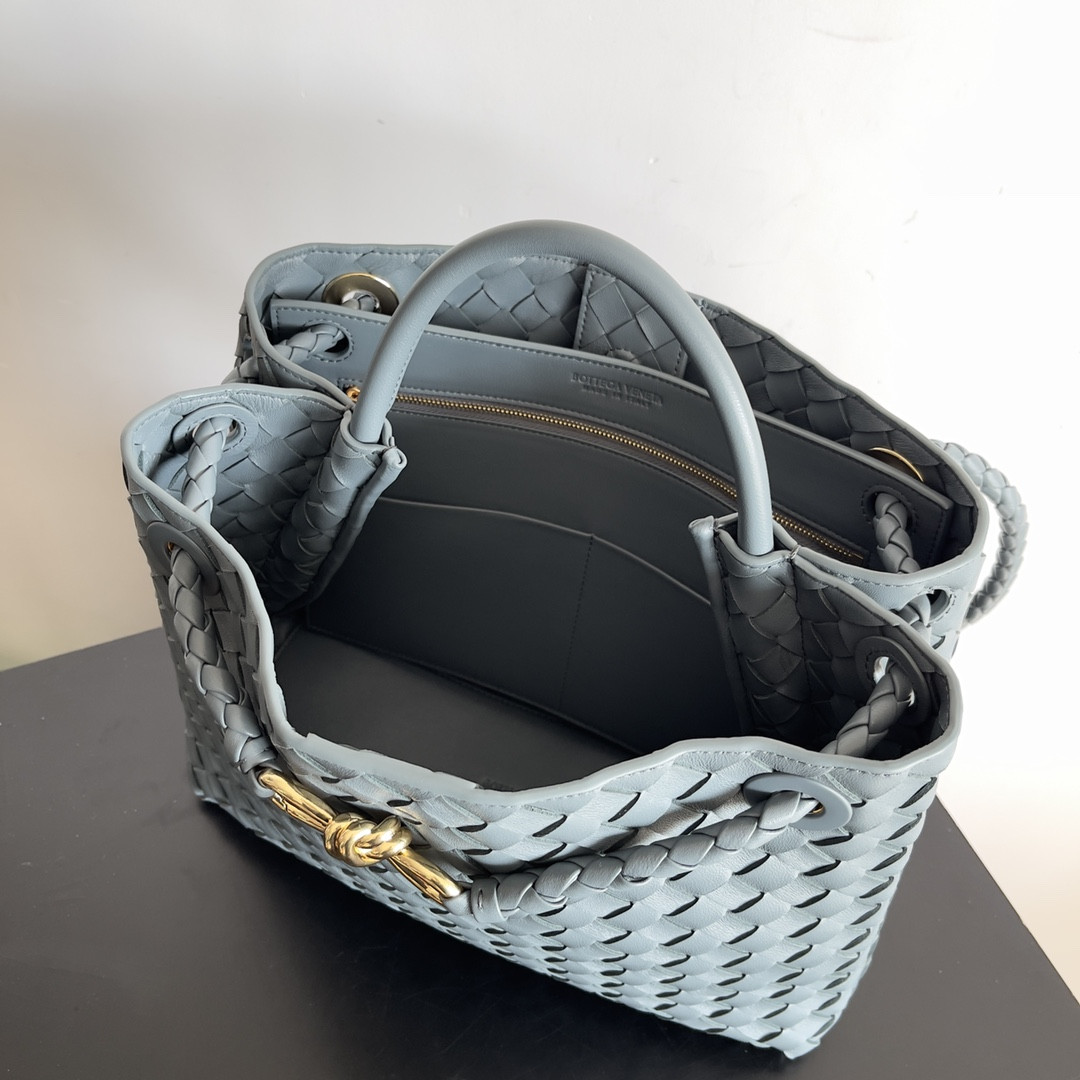 Bottega Veneta Medium Andiamo 32x25x11CM