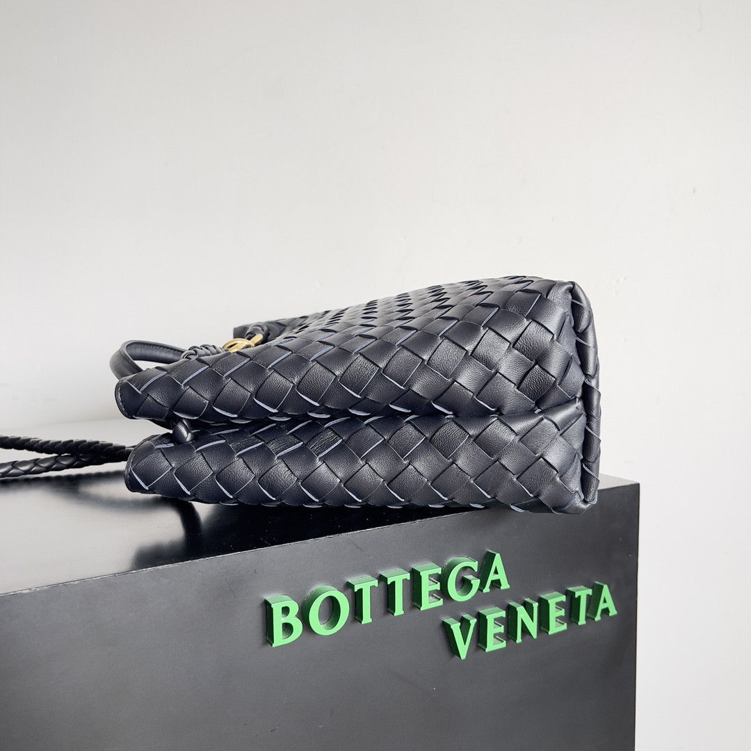 Bottega Veneta Medium Andiamo 32x25x11CM