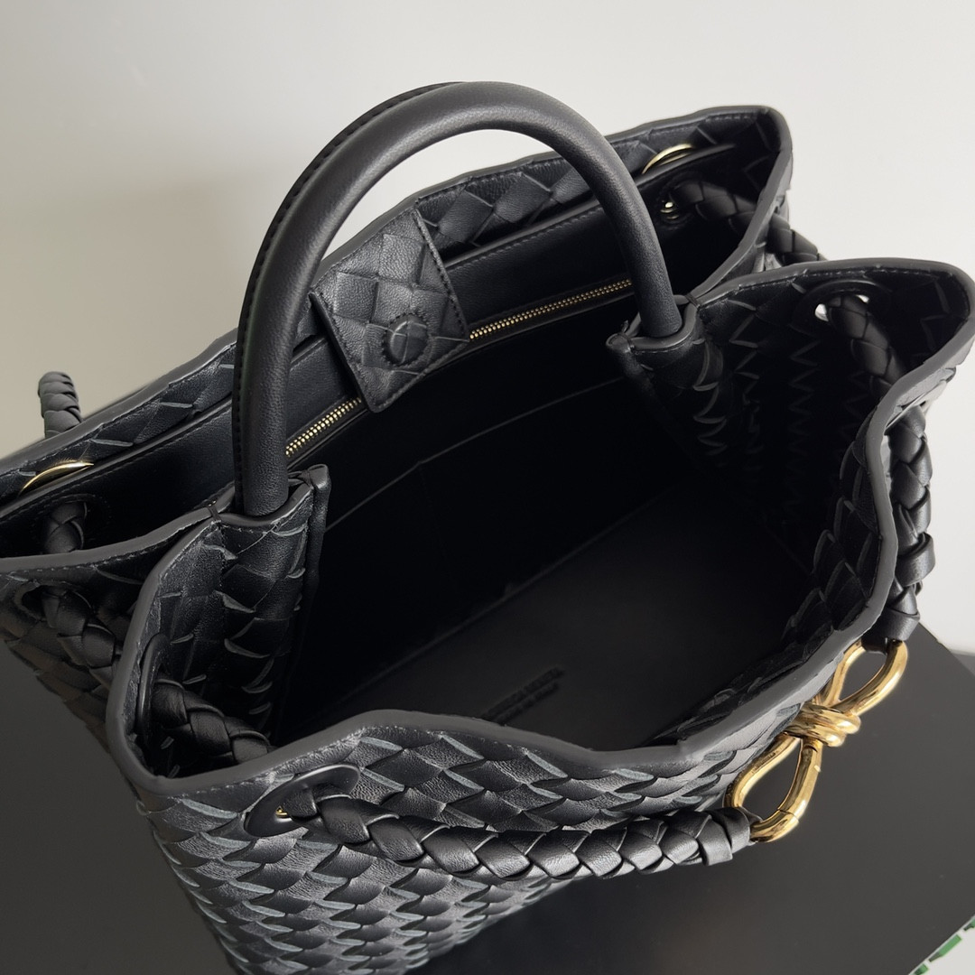 Bottega Veneta Medium Andiamo 32x25x11CM