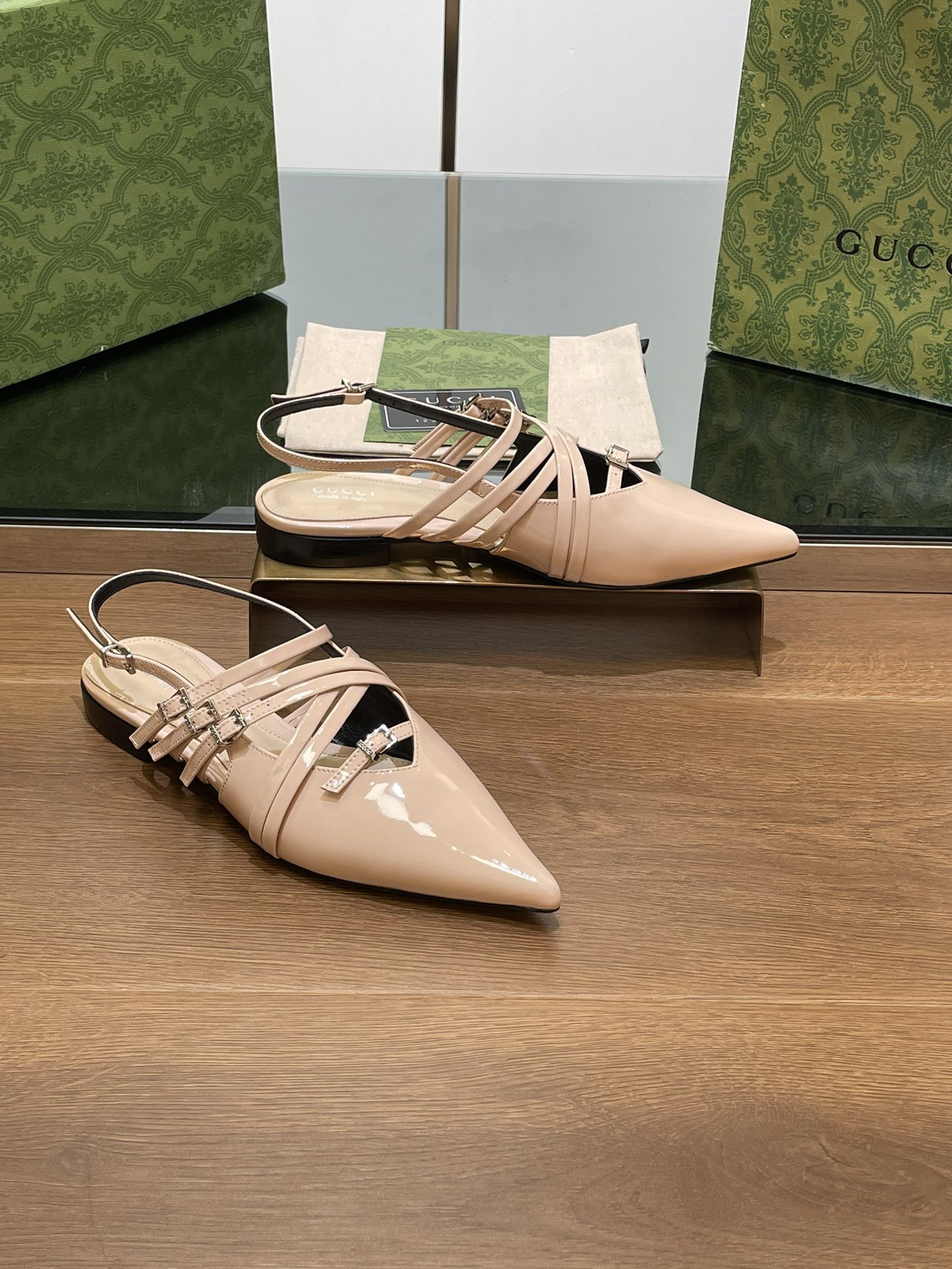 UA GUCCI Strappy Ballet Flat