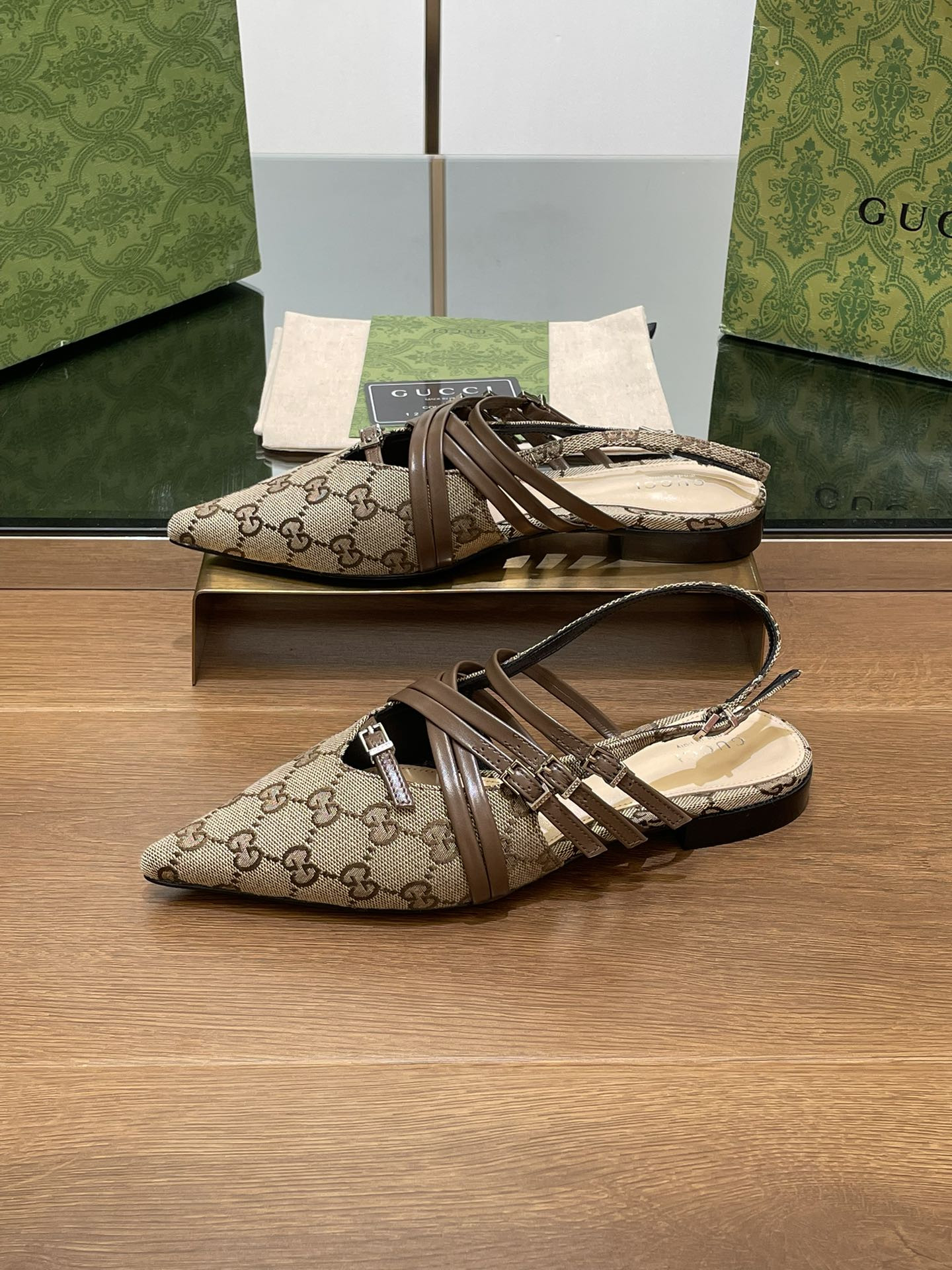 UA GUCCI Strappy Ballet Flat