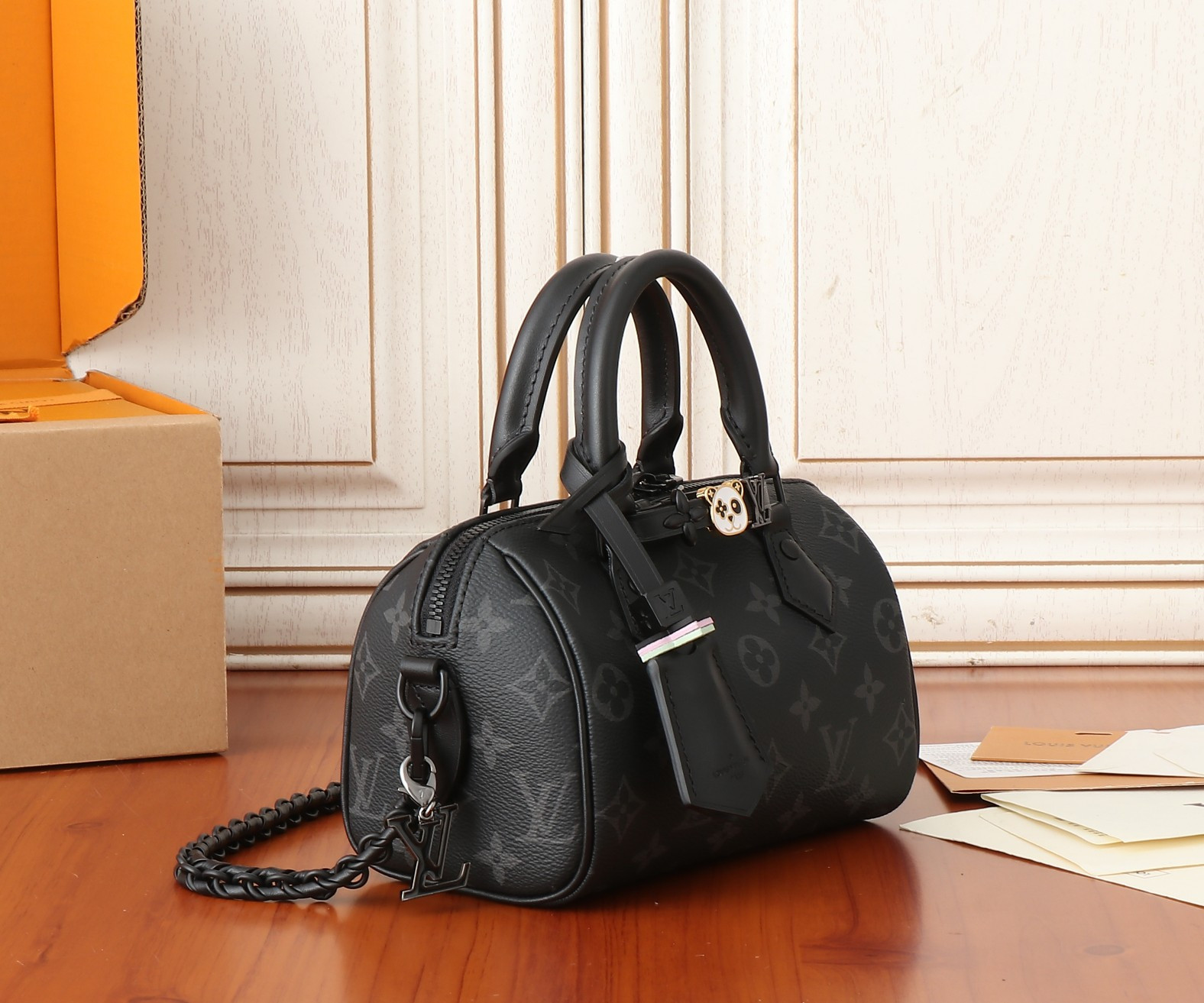 LV Speedy 18 M24606 18x12.5x11CM