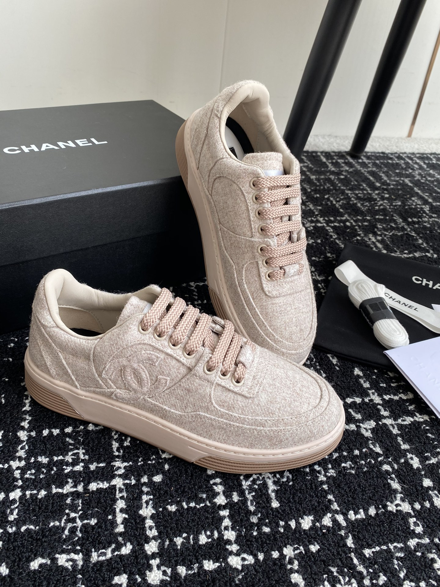 UA CHANEL SNEAKER