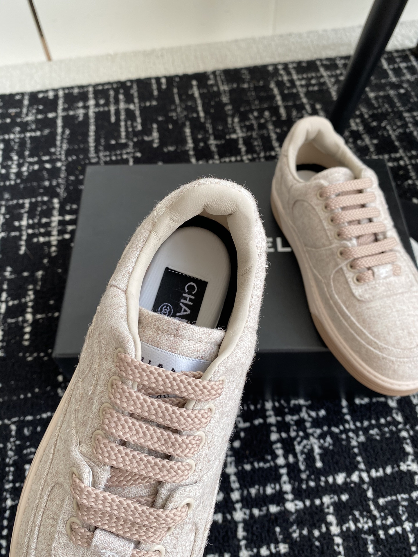 UA CHANEL SNEAKER