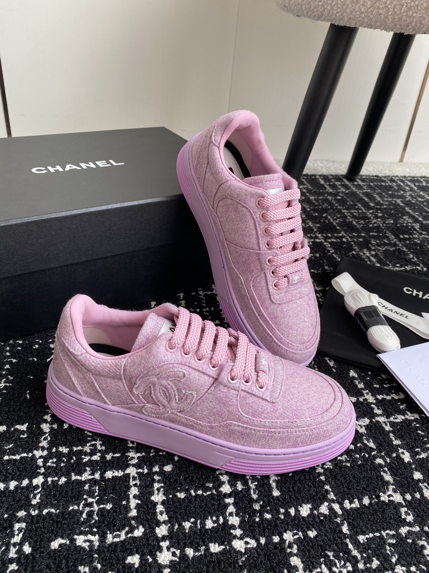 UA CHANEL SNEAKER