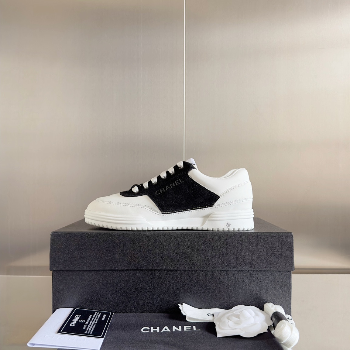 UA CHANEL SNEAKER