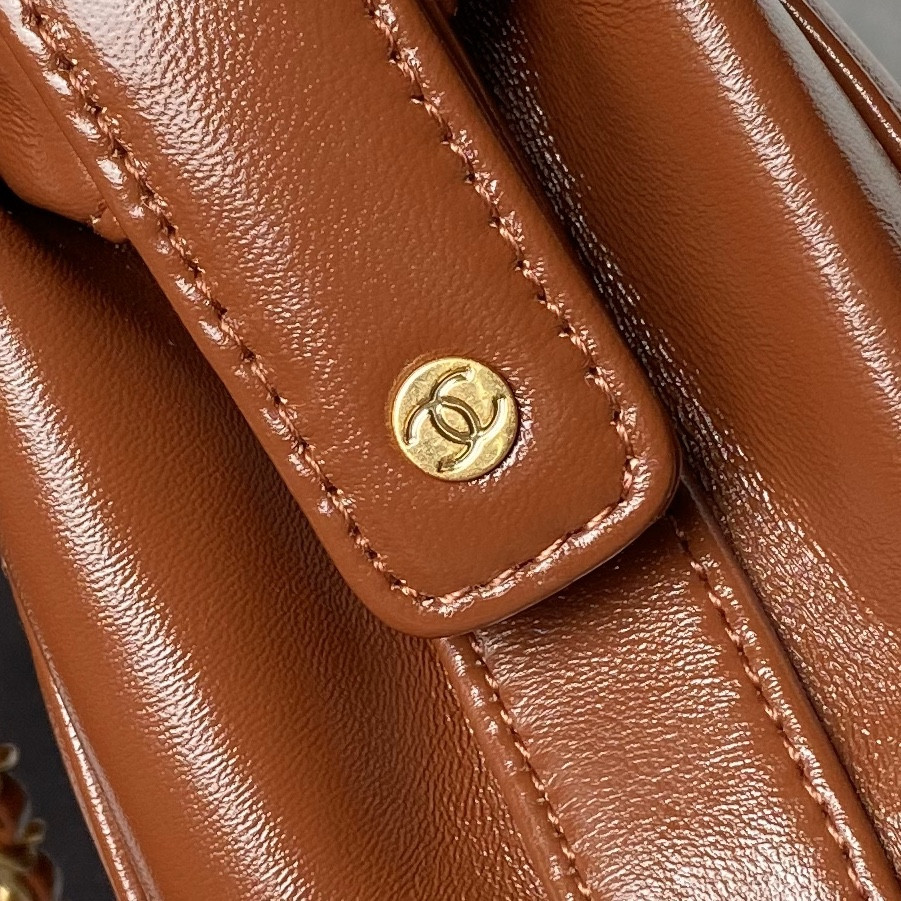 CHANEL MINI BAG WITH TOP HANDLE Shiny Lambskin & Gold-Tone Metal Brown 12 × 18 × 7 cm