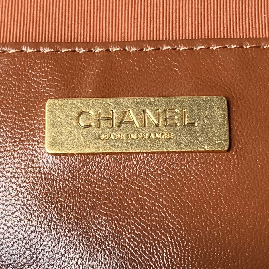 CHANEL MINI BAG WITH TOP HANDLE Shiny Lambskin & Gold-Tone Metal Brown 12 × 18 × 7 cm