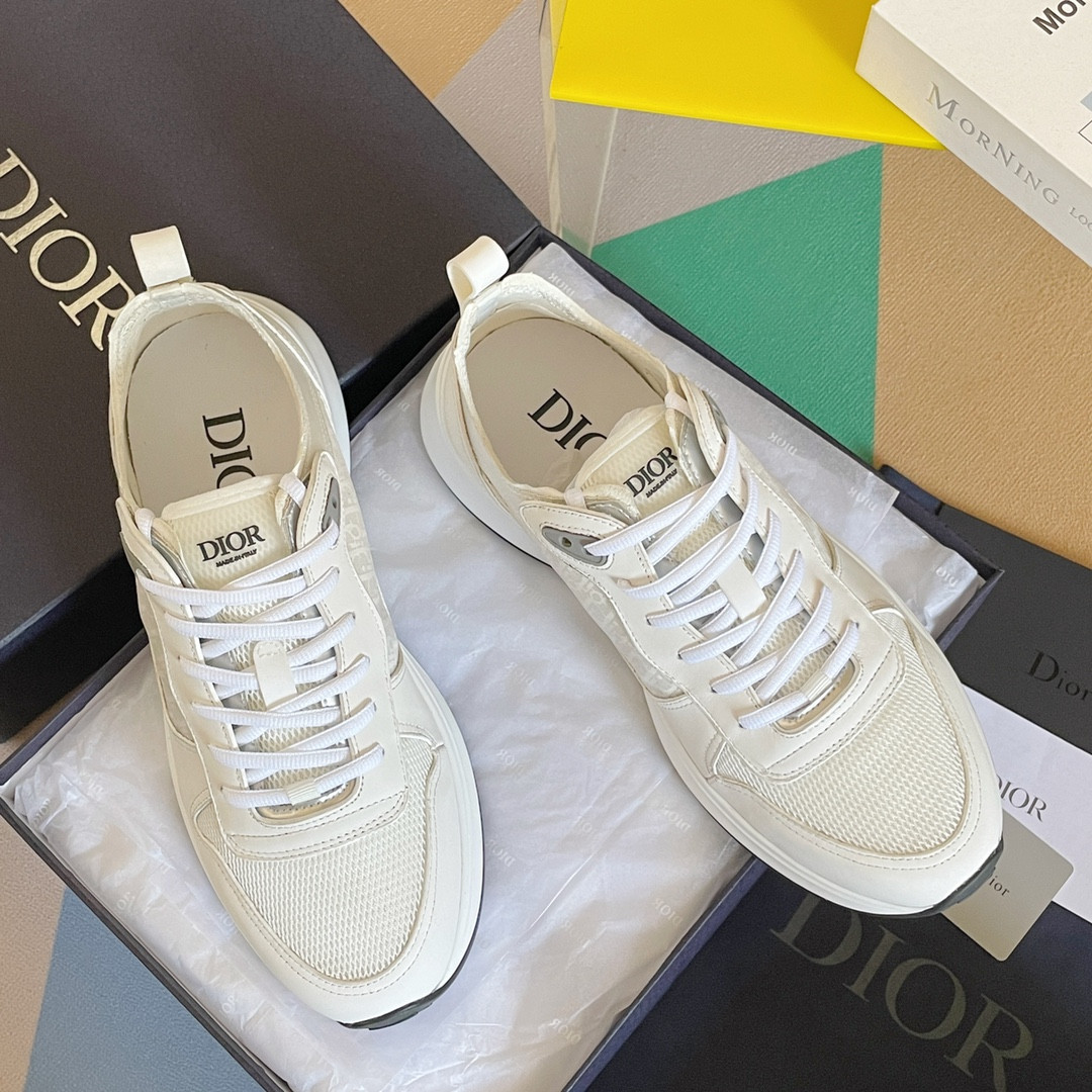UA Dior B25 Runner Sneaker