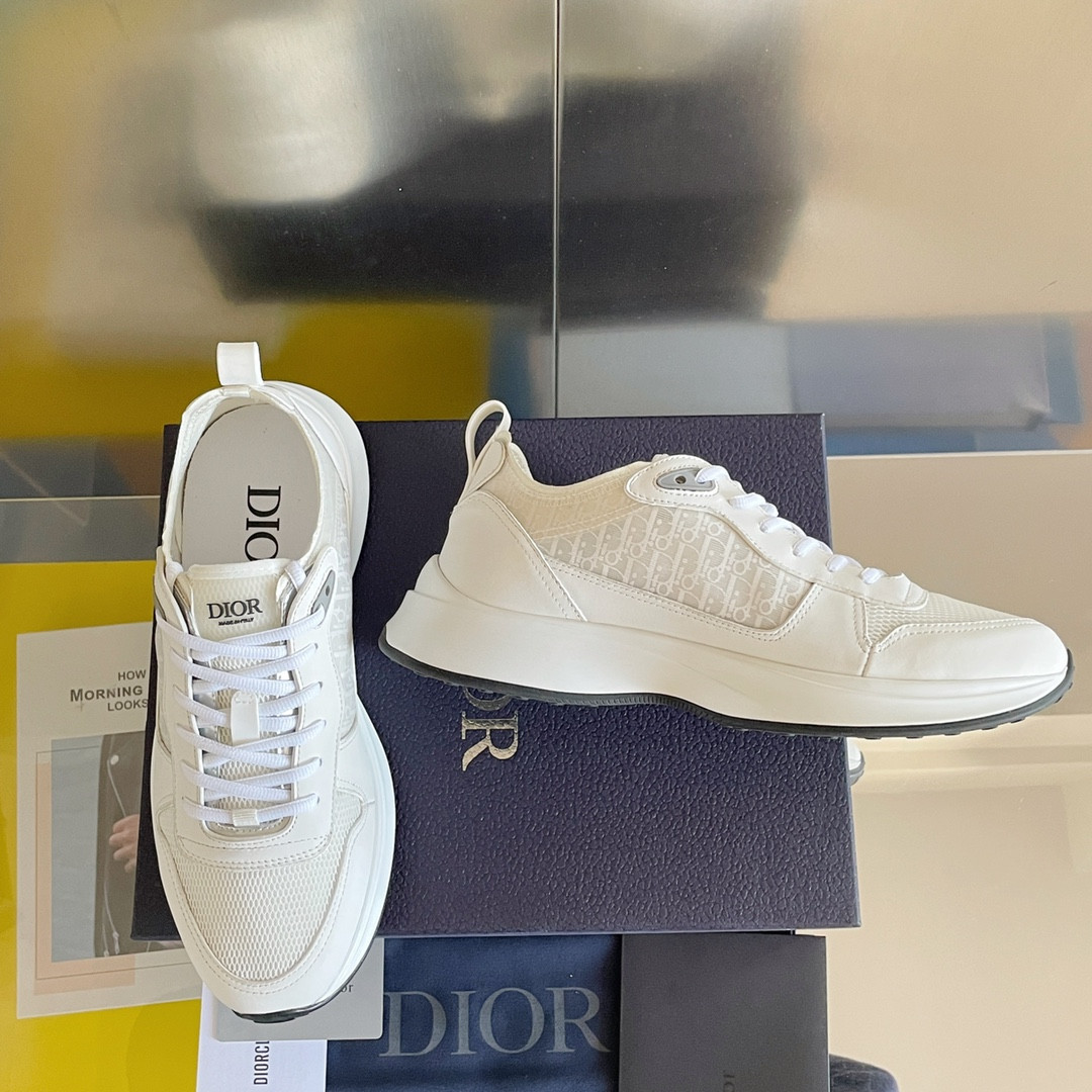 UA Dior B25 Runner Sneaker